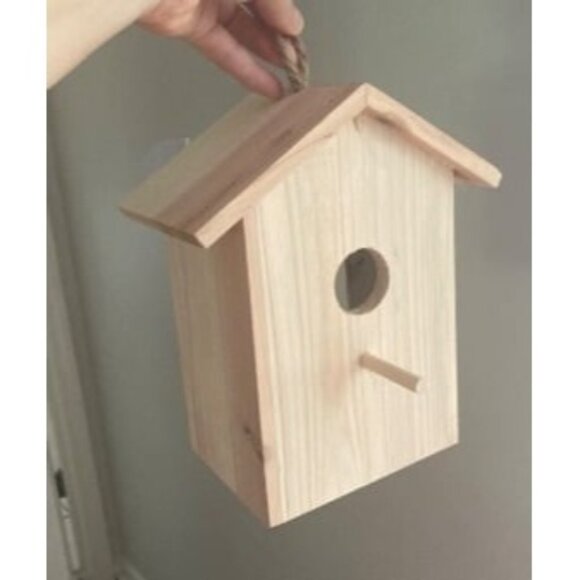 New Window Bird House with Strong Suction Cup and Lanyard for Outside - Picture 1 of 1